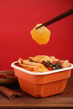 椒麻鸡的独特风味 一次餐饮摄影的美学探索